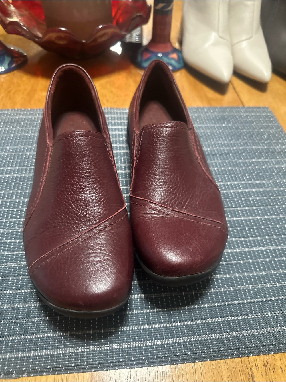 Clarks Women's Slip-On Loafers in Wine
